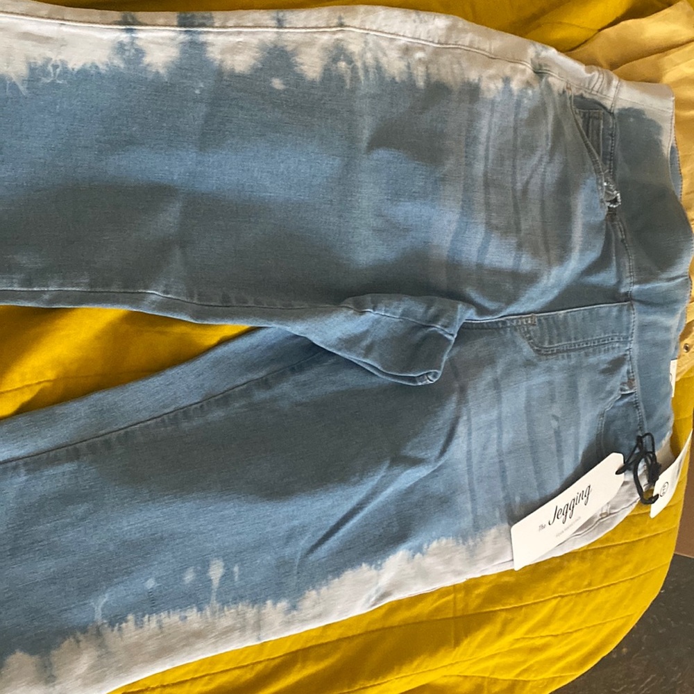 FTF stretch jeggings. Never worn! Smoke free/pet free home! The are a size 12.